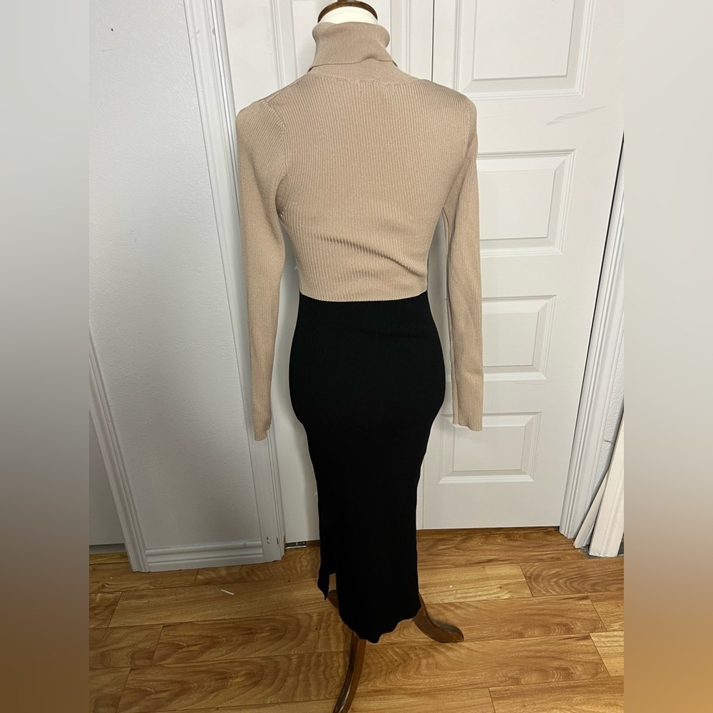 BCBG Bodycon Sweater Dress Women’s Medium - Picture 4 of 5